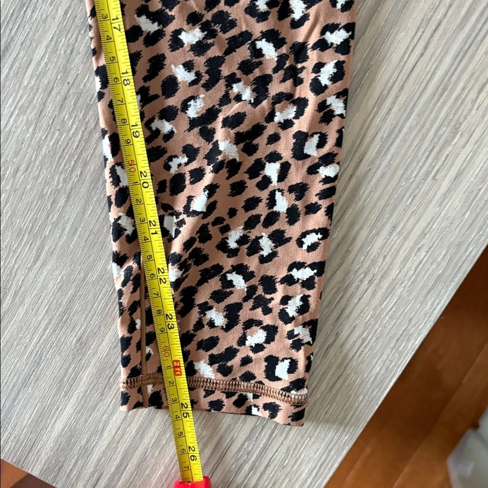 Offline Aerie Leopard Print Criss Cross Leggings Medium - Picture 6 of 6